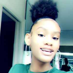 Meet your Posher, Camille